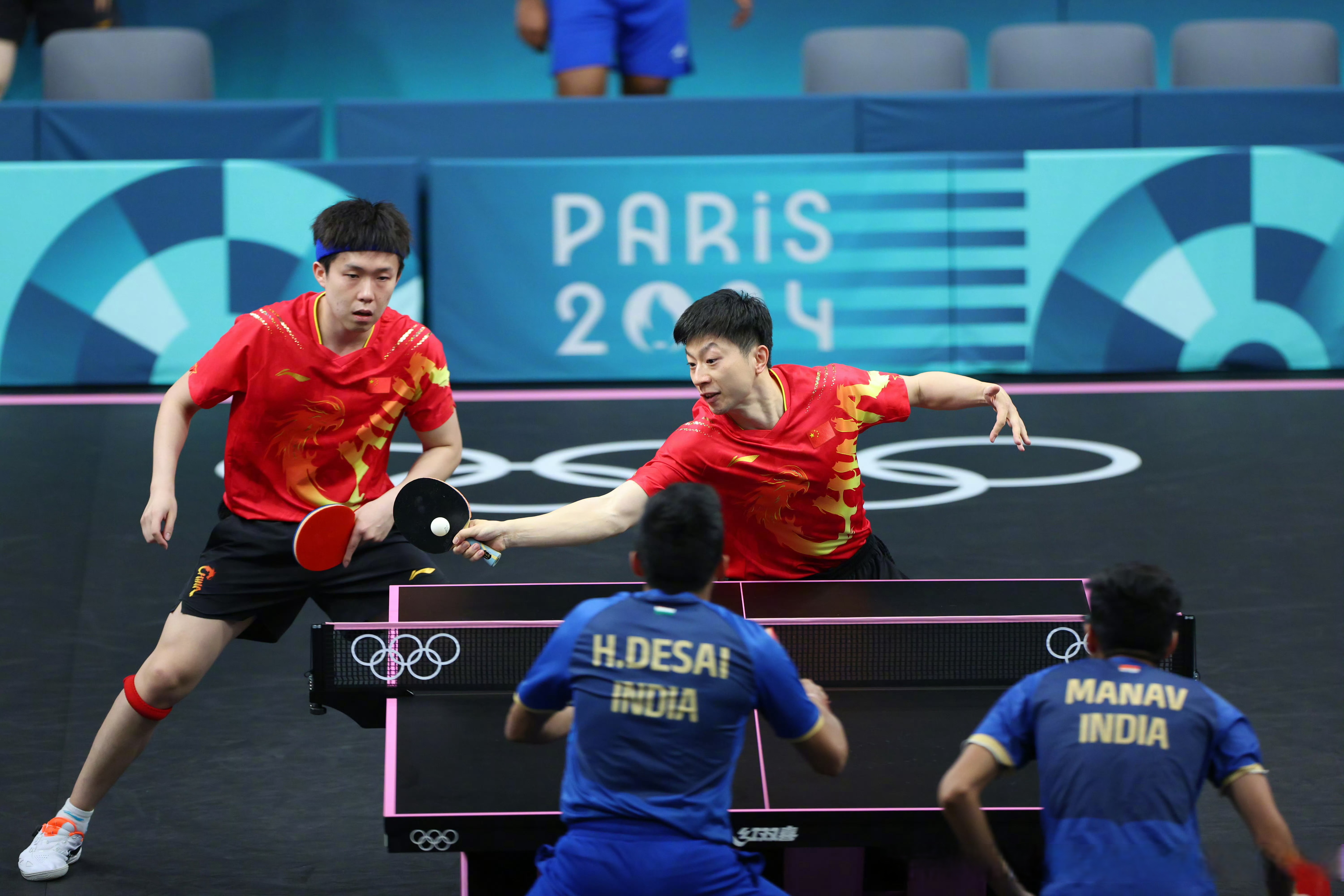 法国队险胜日本队，马龙惊艳四座